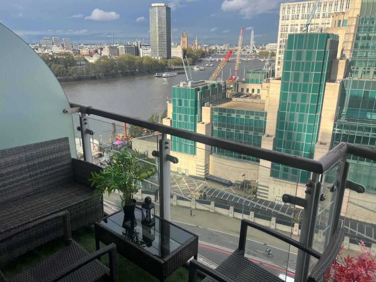 St George Thames Apartment London Bagian luar foto
