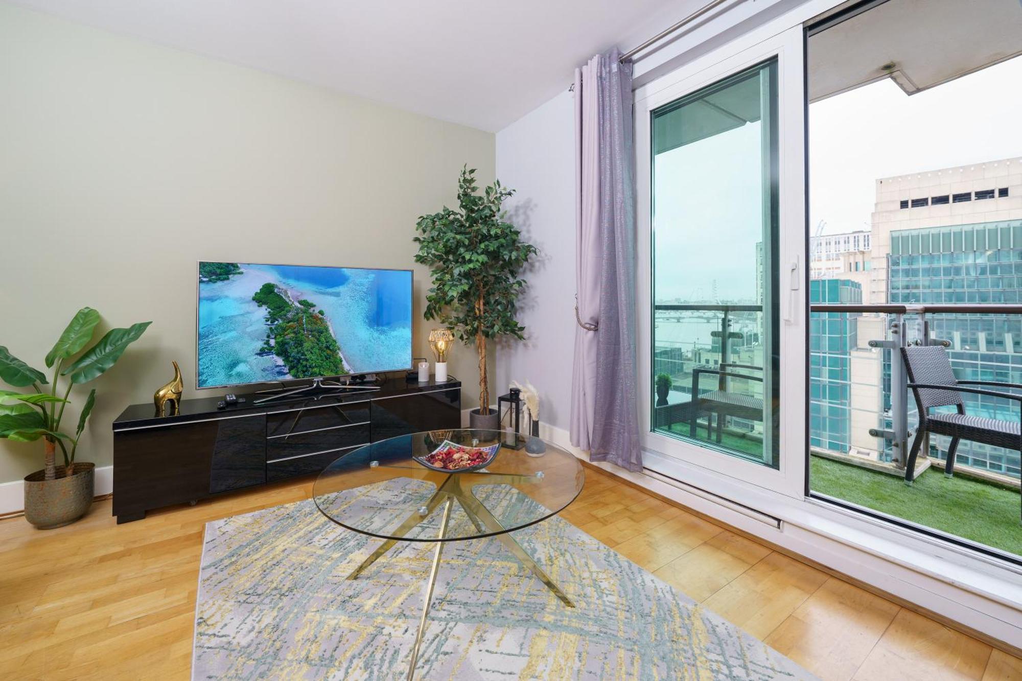 St George Thames Apartment London Bagian luar foto